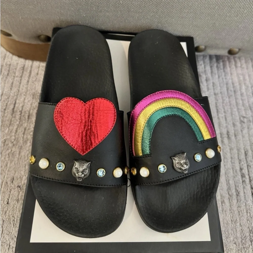Gucci black Women's Slide Sandals with Red Heart & Rainbow Accent - Picture 1 of 6